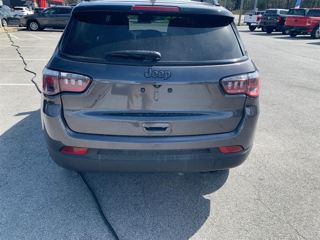 Jeep Compass Latitude FWD 2019