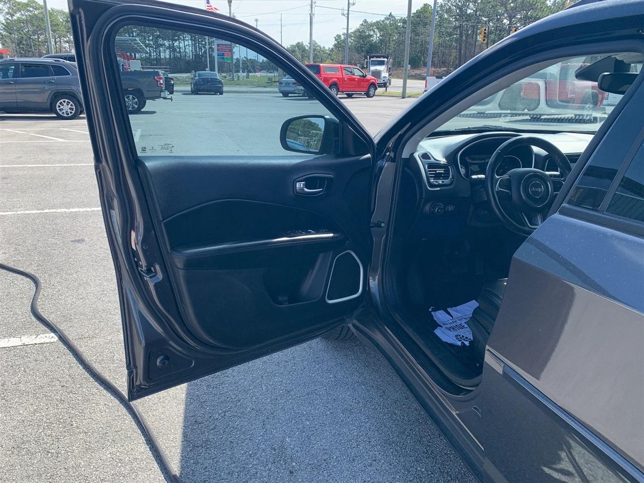 Jeep Compass Latitude FWD 2019