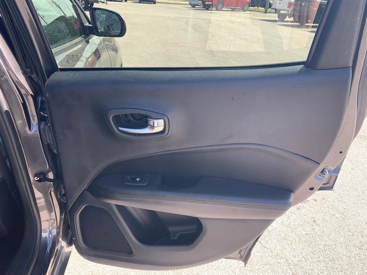 Jeep Compass Latitude FWD 2019