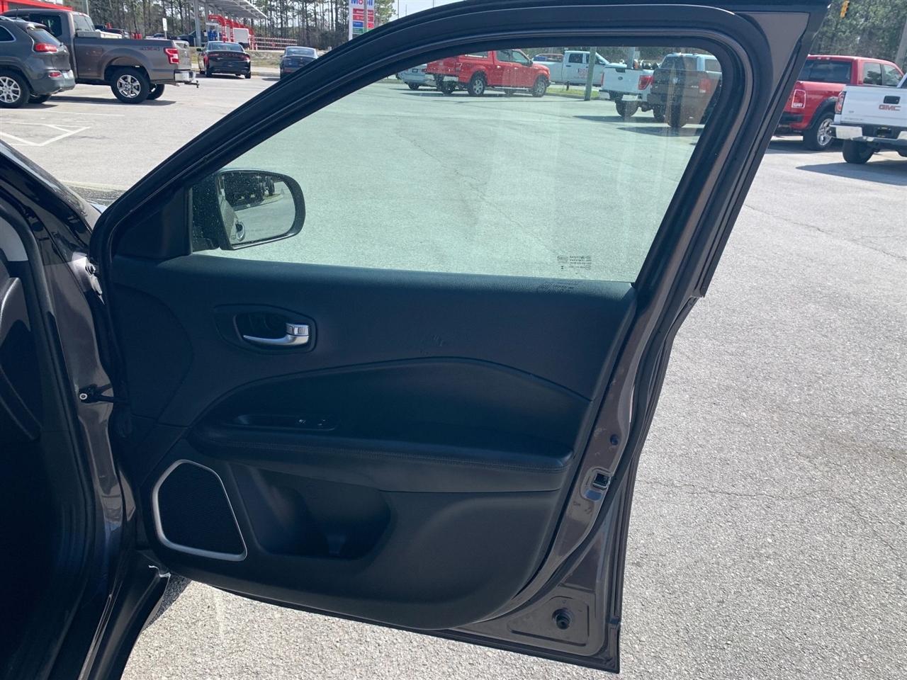 Jeep Compass Latitude FWD 2019