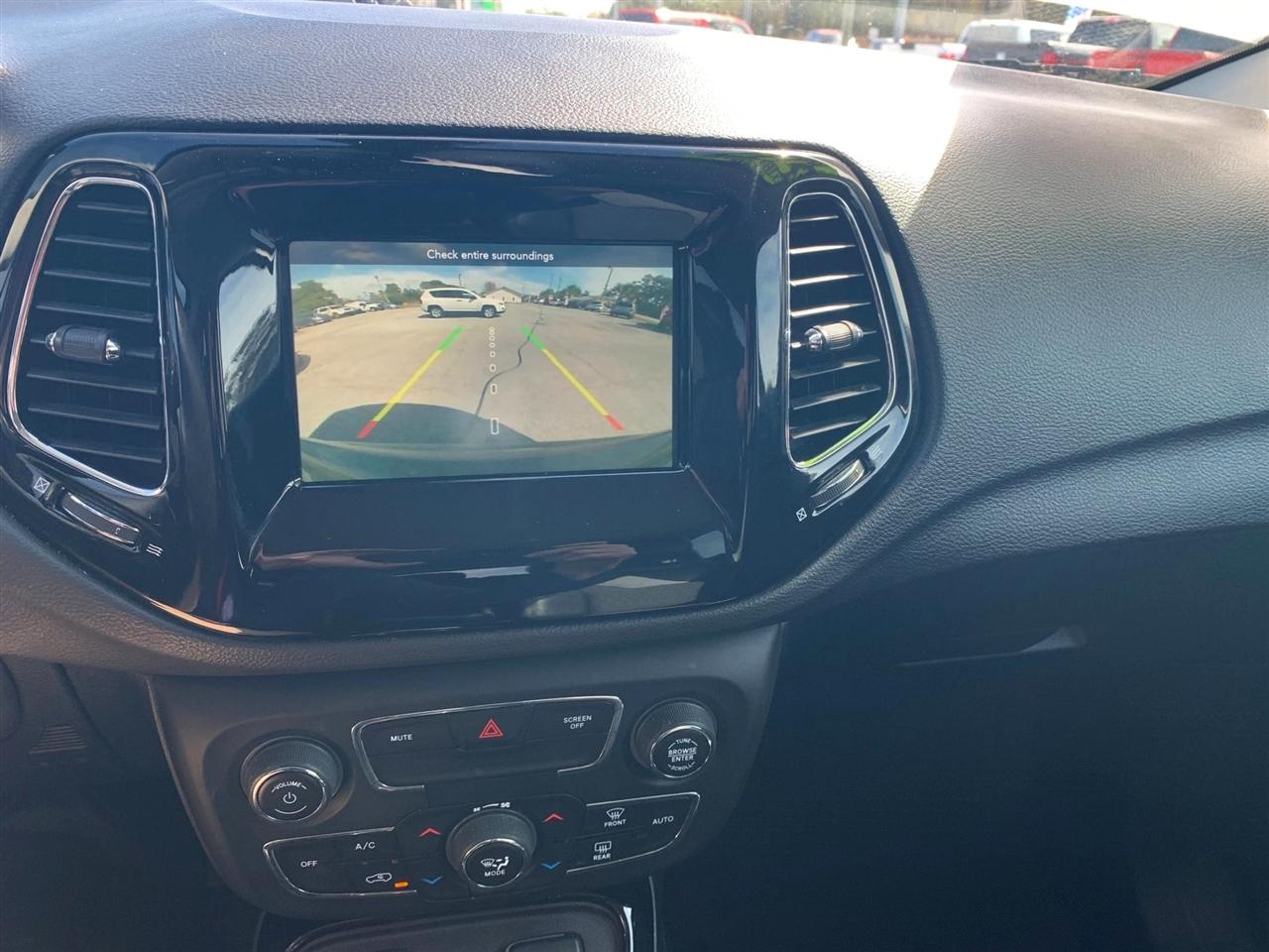 Jeep Compass Latitude FWD 2019