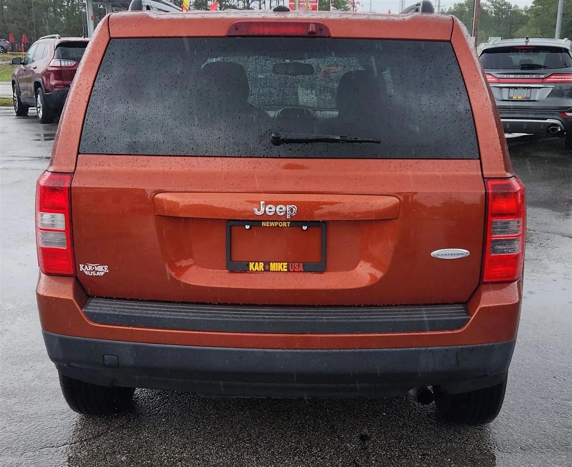 Jeep Patriot Latitude 2WD 2012