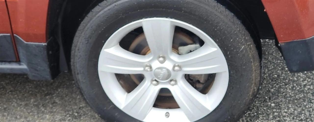 Jeep Patriot Latitude 2WD 2012