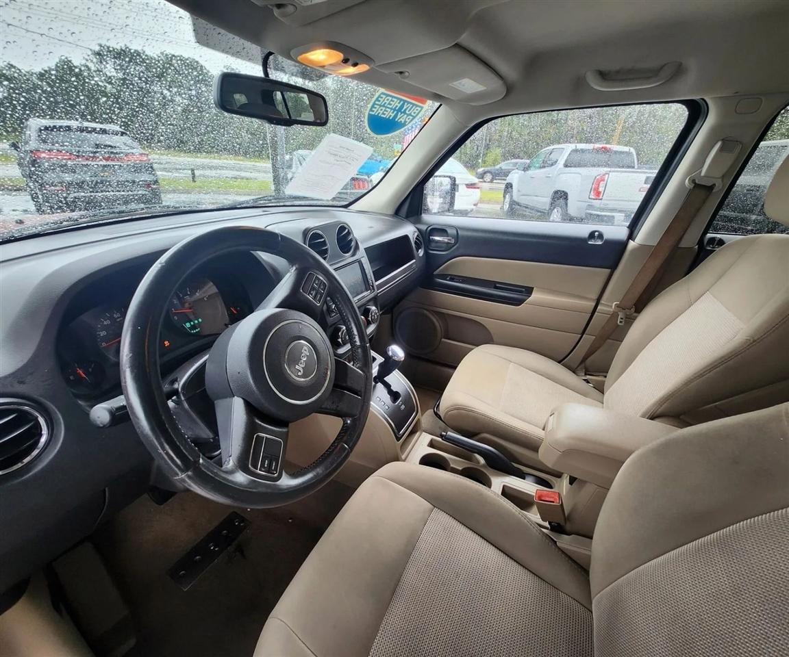 Jeep Patriot Latitude 2WD 2012