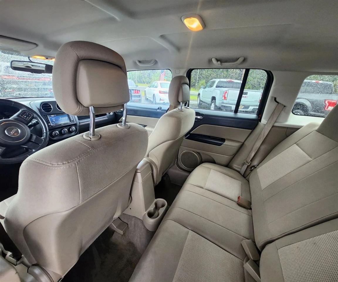 Jeep Patriot Latitude 2WD 2012