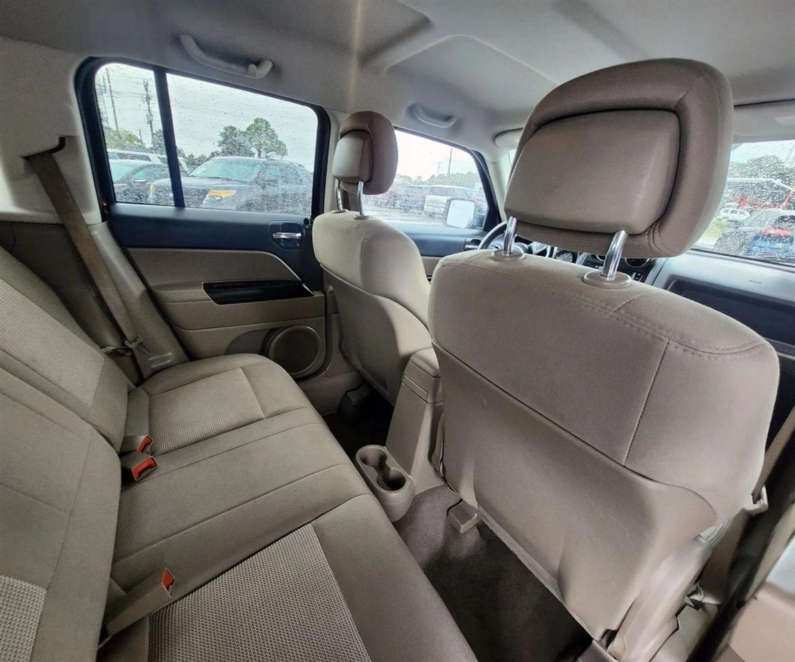 Jeep Patriot Latitude 2WD 2012