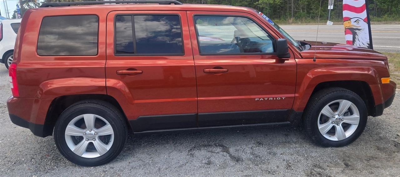 Jeep Patriot Latitude 2WD 2012