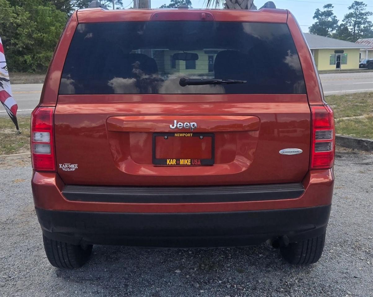 Jeep Patriot Latitude 2WD 2012