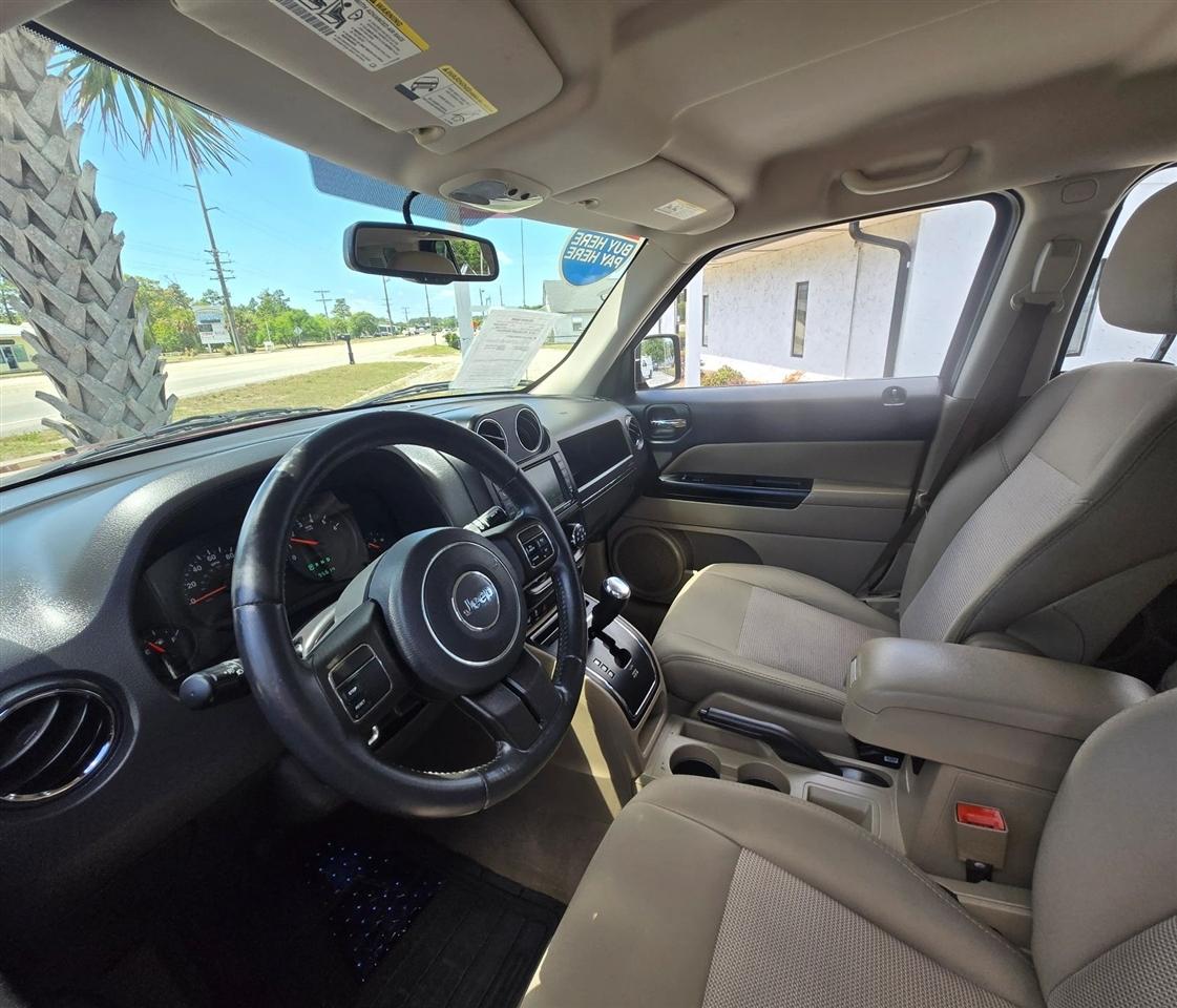 Jeep Patriot Latitude 2WD 2012