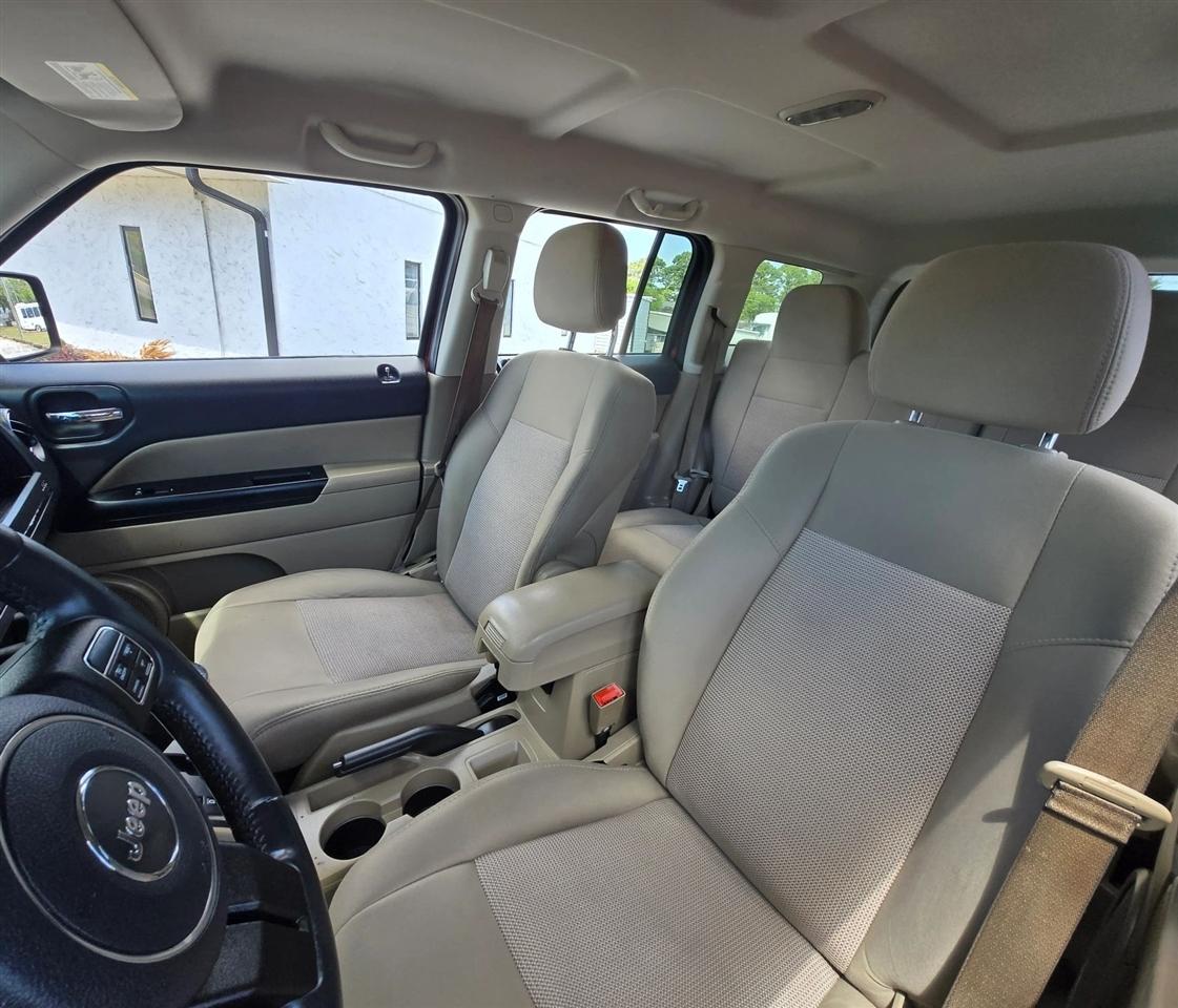 Jeep Patriot Latitude 2WD 2012