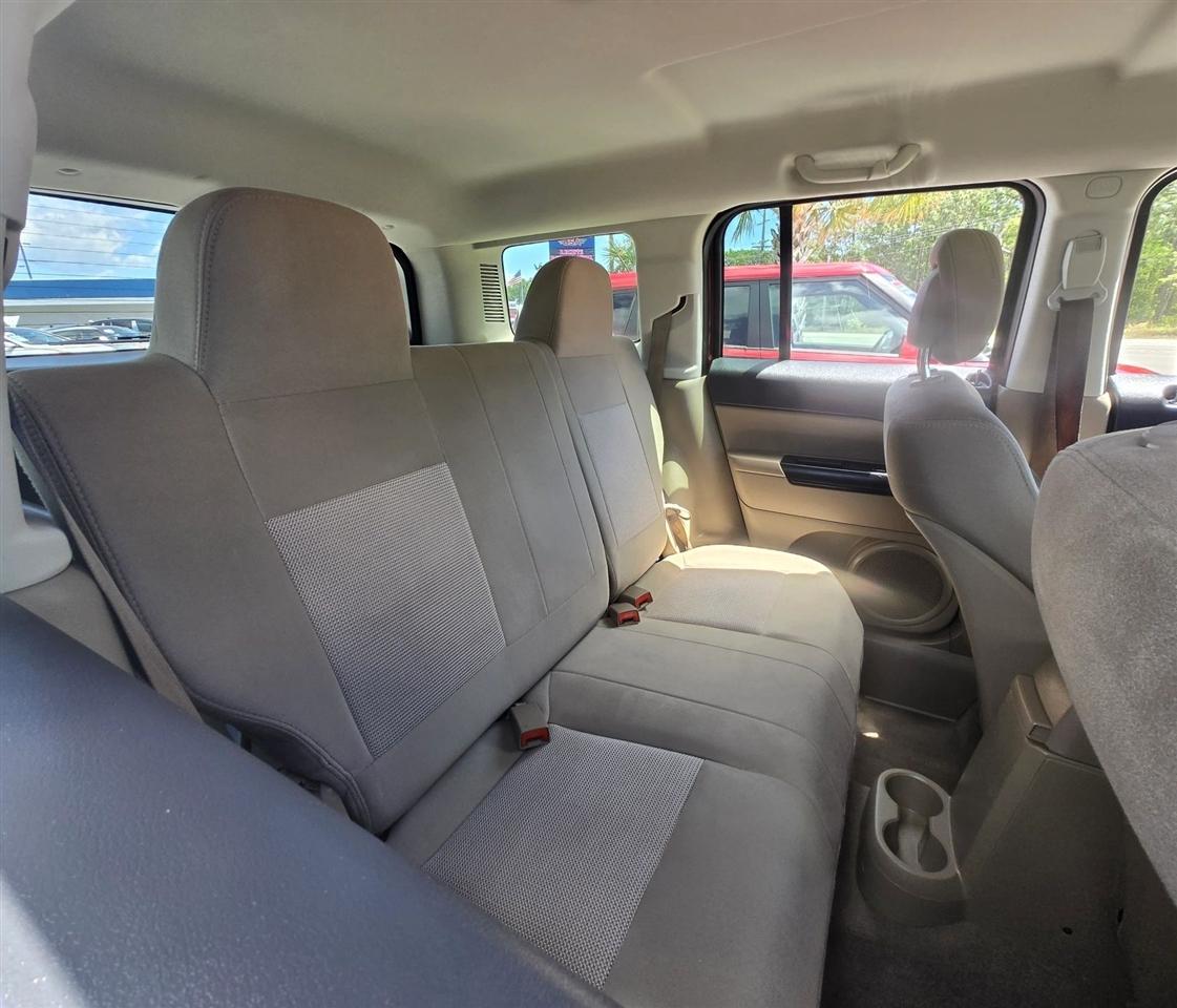 Jeep Patriot Latitude 2WD 2012