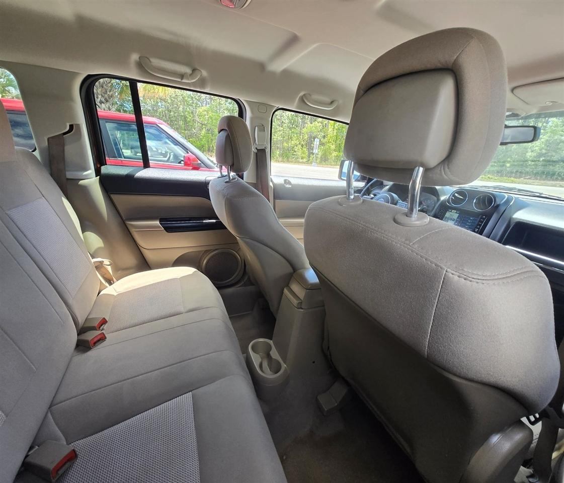 Jeep Patriot Latitude 2WD 2012