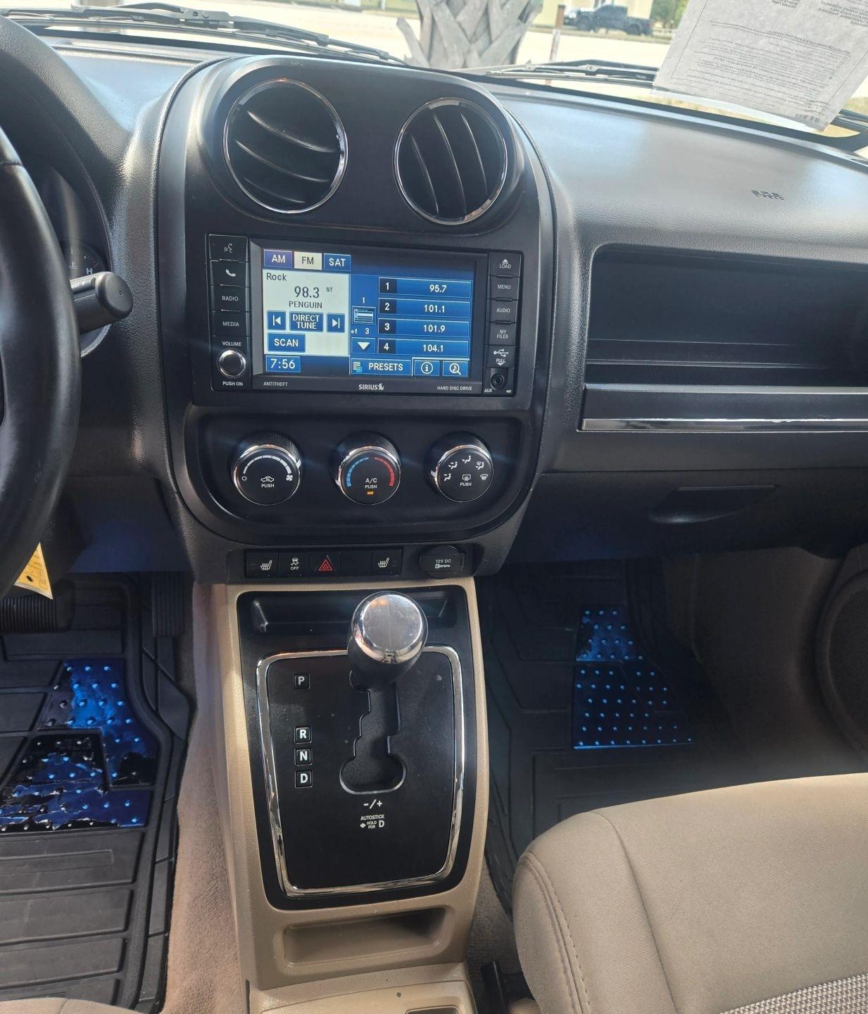 Jeep Patriot Latitude 2WD 2012