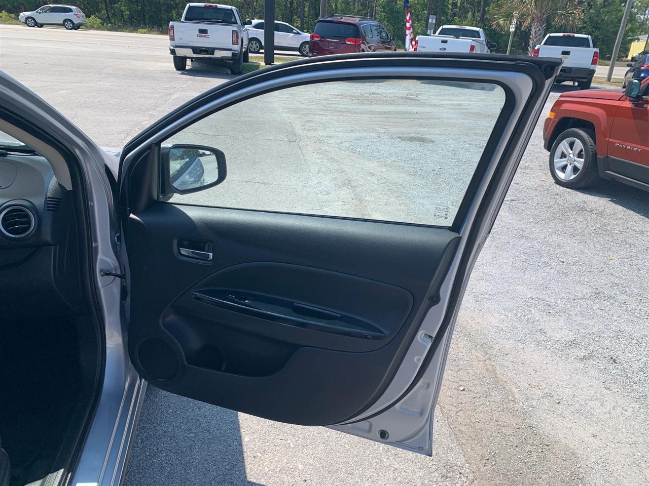 Mitsubishi Mirage SE 5M 2017