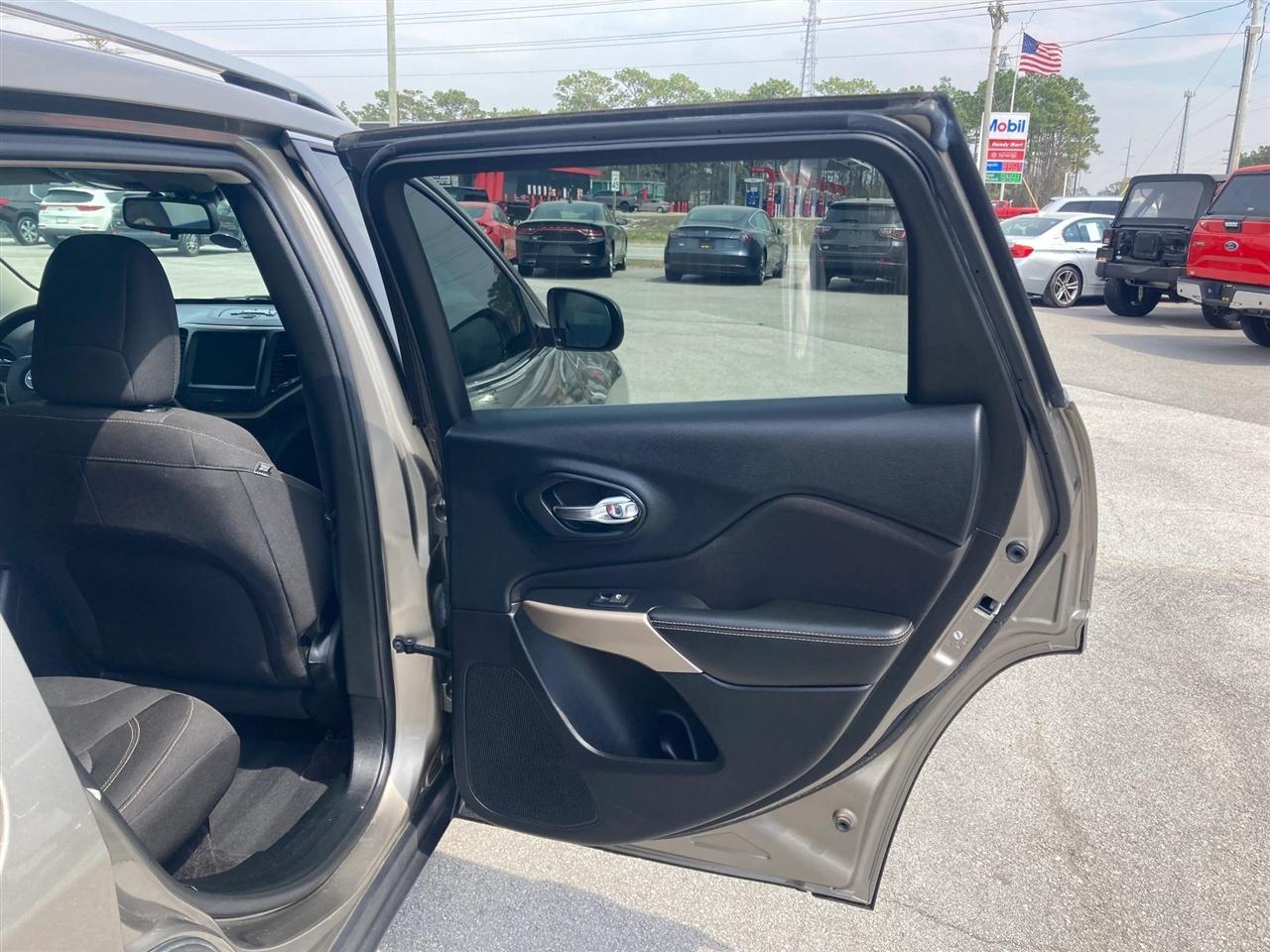 Jeep Cherokee Latitude 4WD 2017