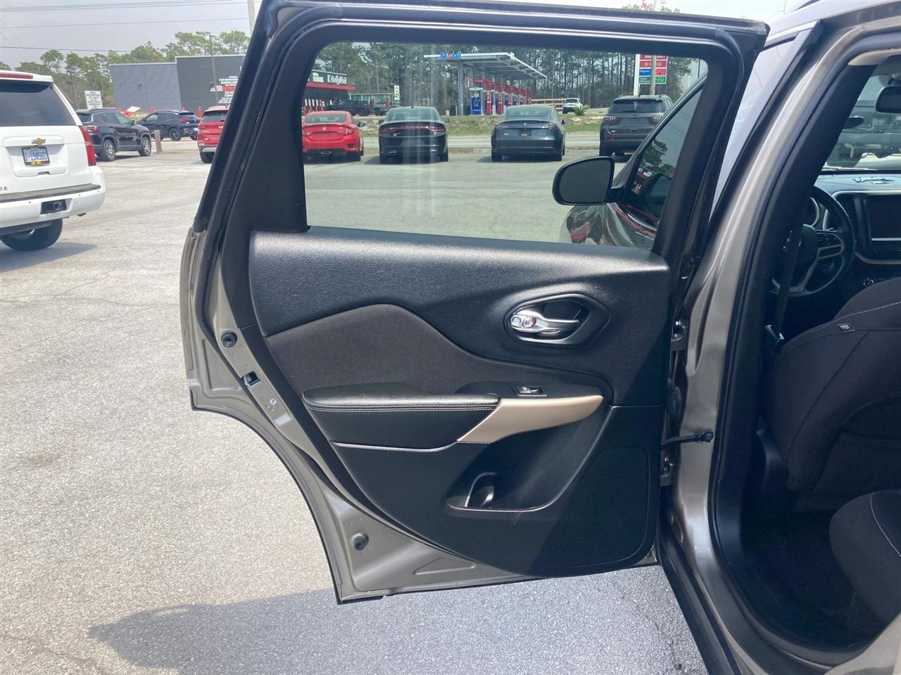 Jeep Cherokee Latitude 4WD 2017