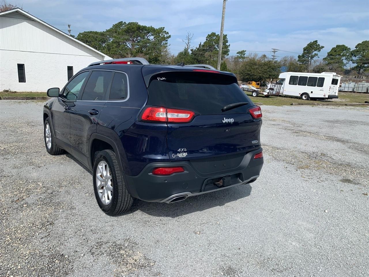 Jeep Cherokee Latitude FWD 2015