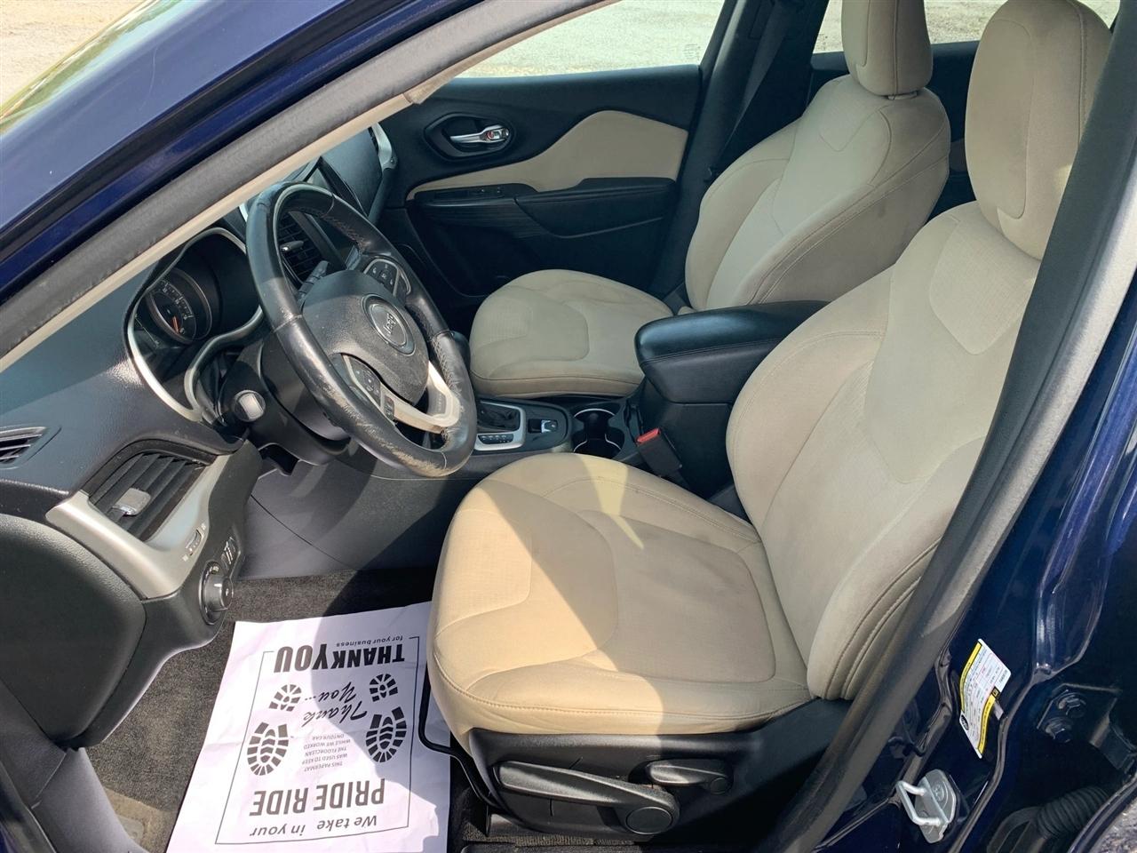 Jeep Cherokee Latitude FWD 2015