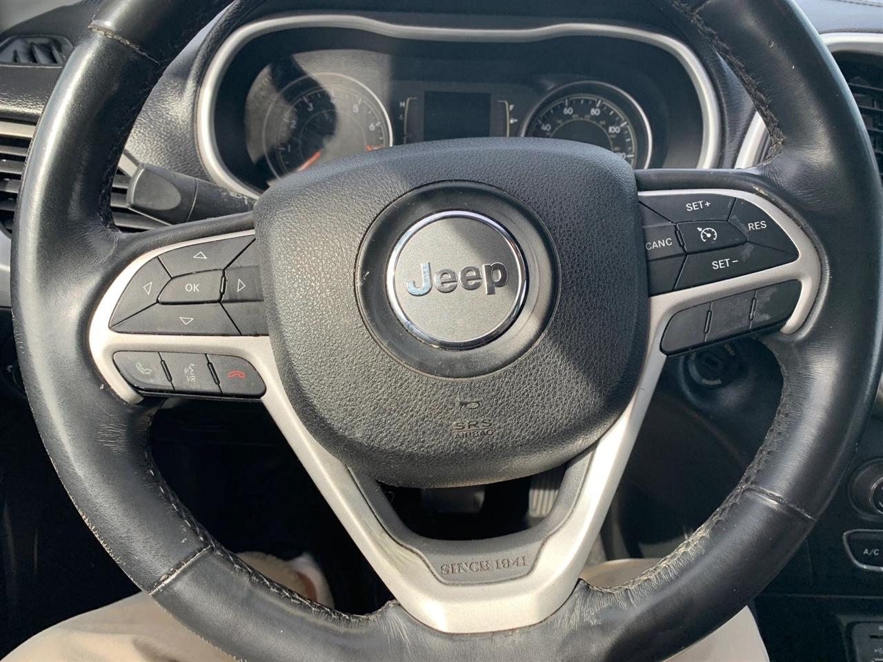 Jeep Cherokee Latitude FWD 2015