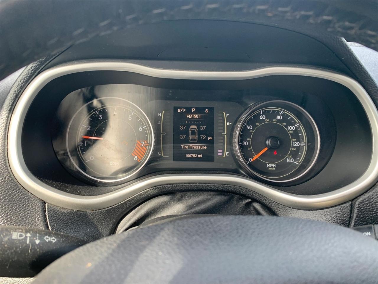 Jeep Cherokee Latitude FWD 2015