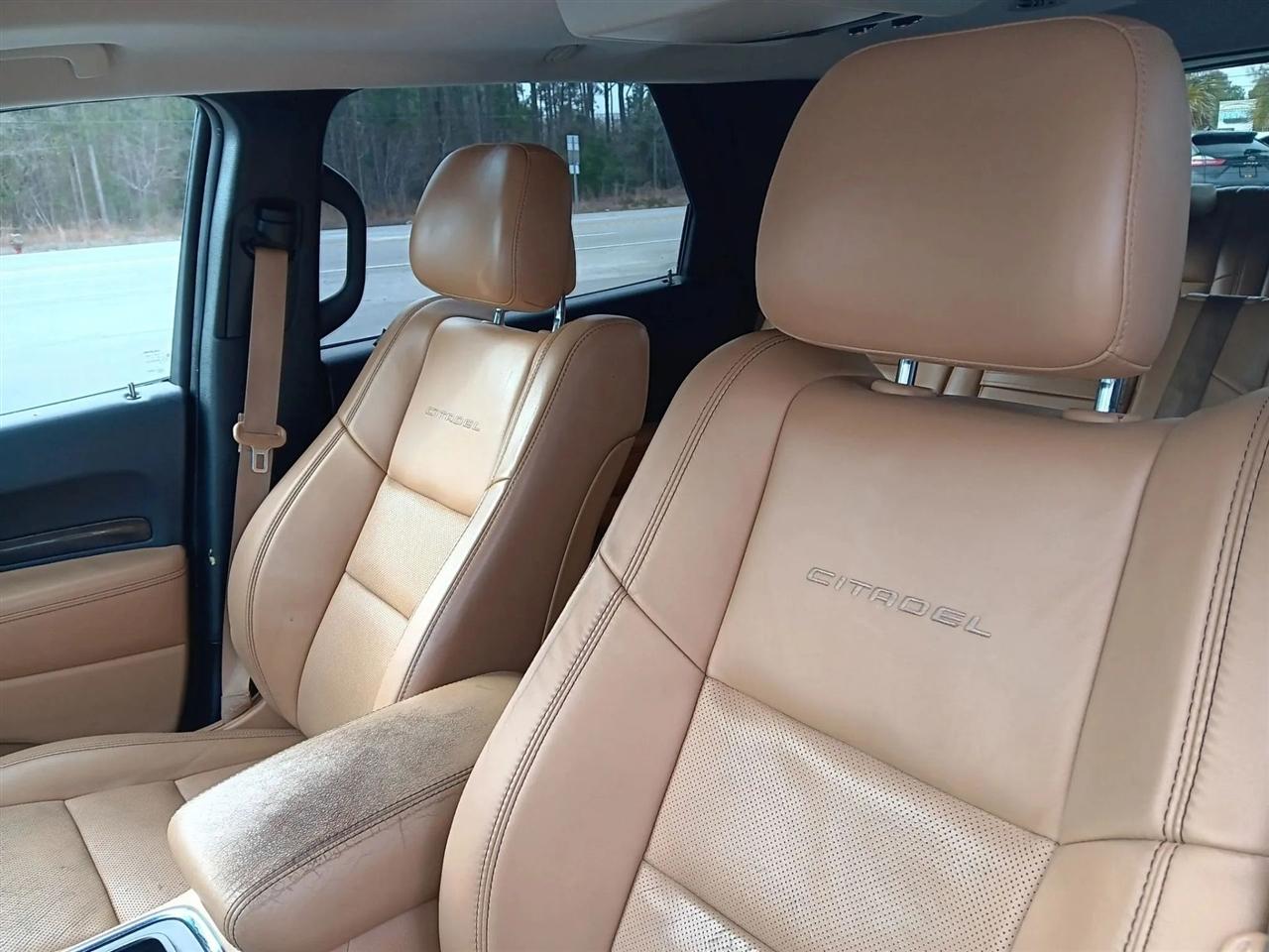 Dodge Durango Citadel AWD 2011