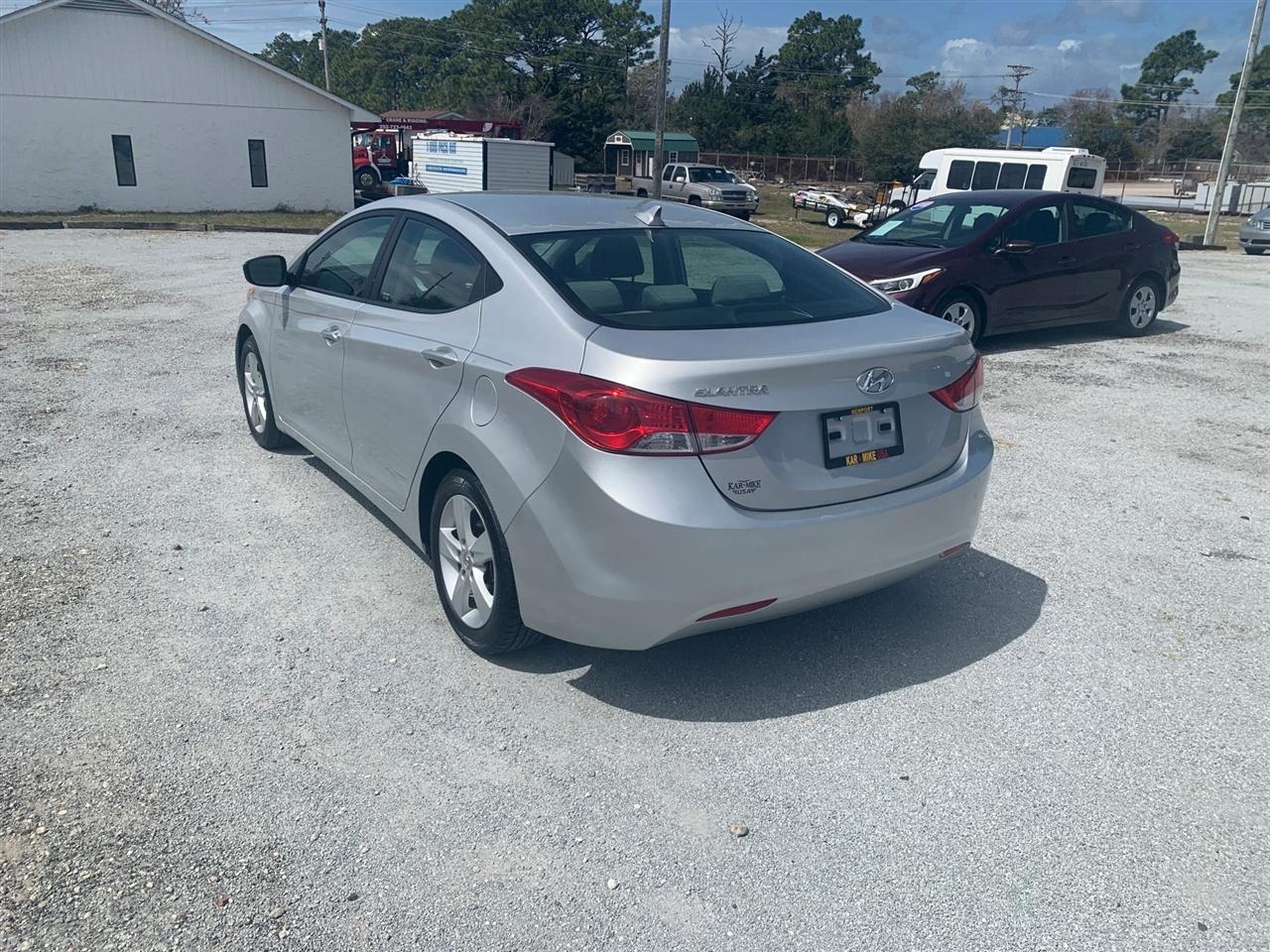 Hyundai Elantra GLS A/T 2013