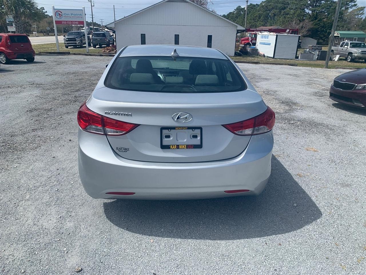 Hyundai Elantra GLS A/T 2013