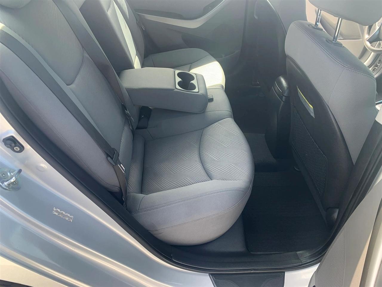 Hyundai Elantra GLS A/T 2013