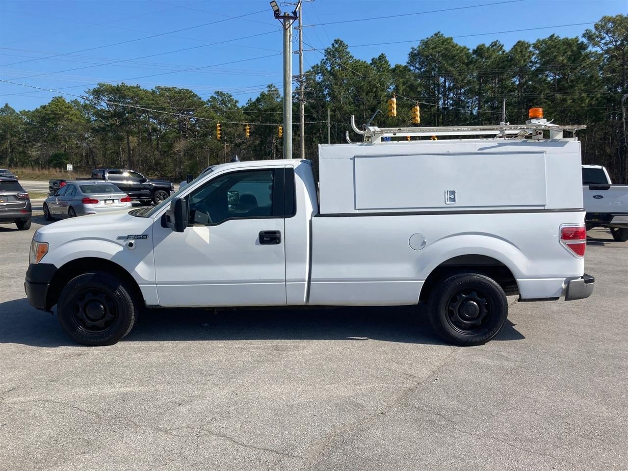 Ford F-150 XL 8-ft. Bed 2WD 2010