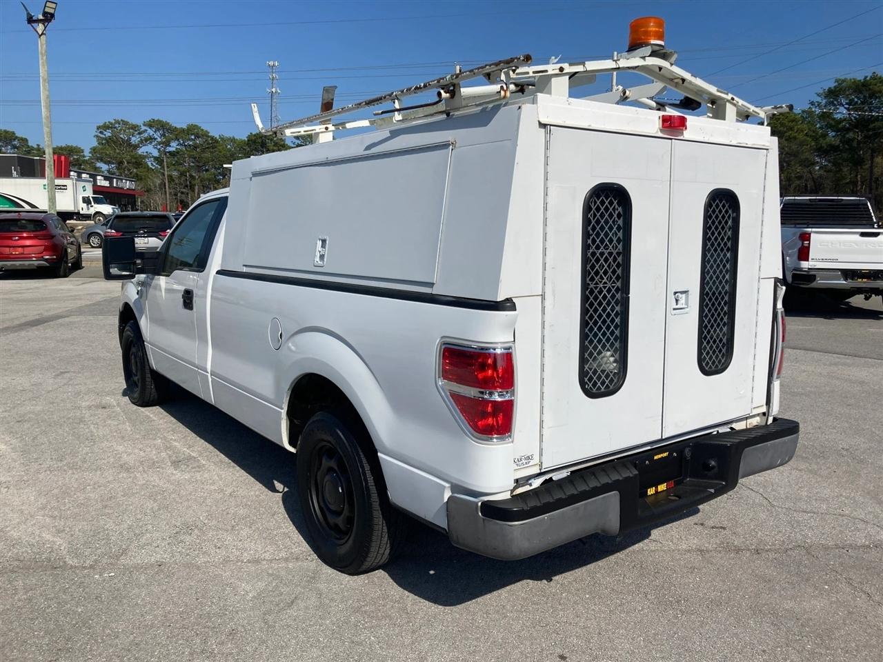 Ford F-150 XL 8-ft. Bed 2WD 2010