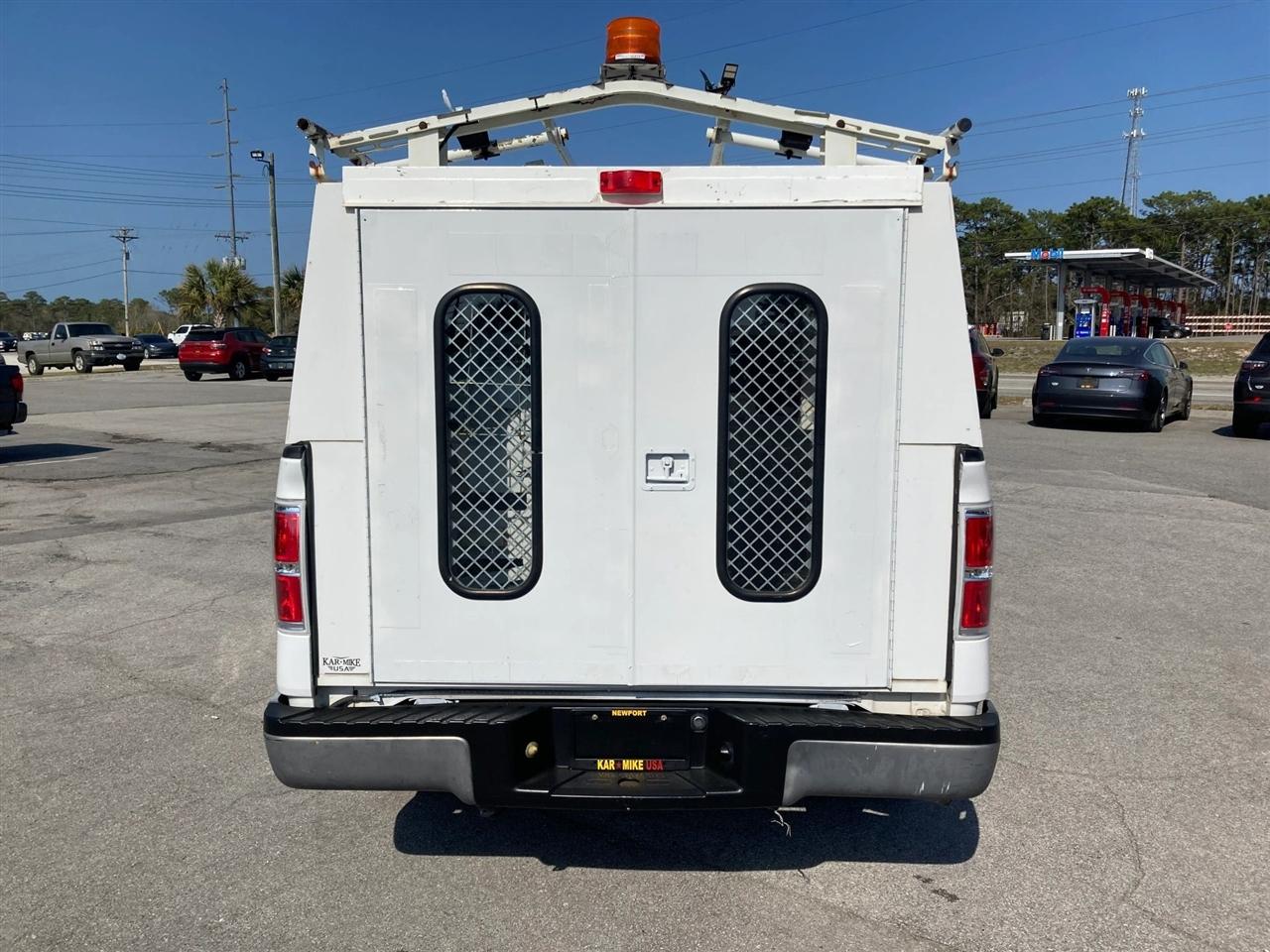 Ford F-150 XL 8-ft. Bed 2WD 2010