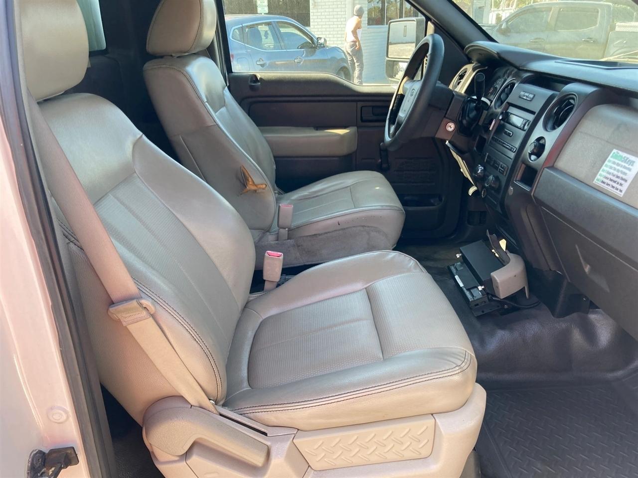 Ford F-150 XL 8-ft. Bed 2WD 2010