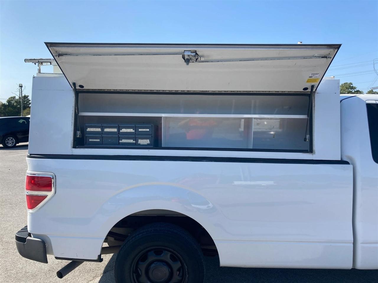 Ford F-150 XL 8-ft. Bed 2WD 2010