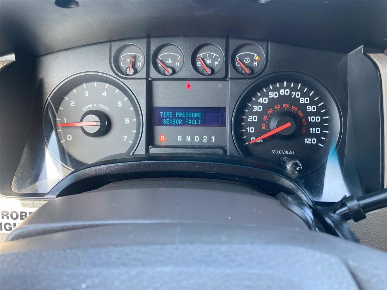 Ford F-150 XL 8-ft. Bed 2WD 2010