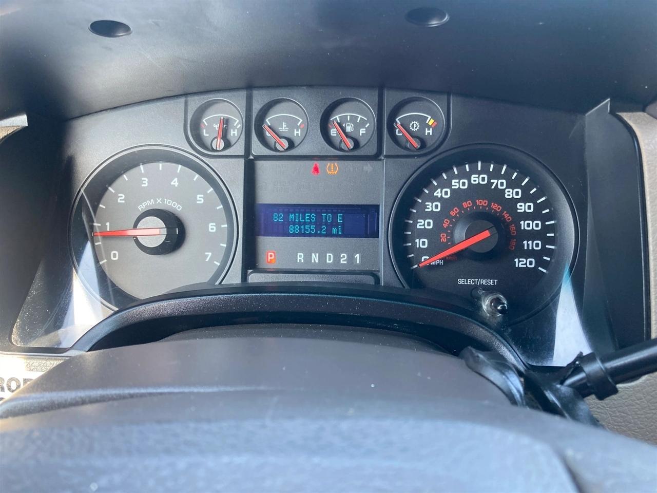 Ford F-150 XL 8-ft. Bed 2WD 2010