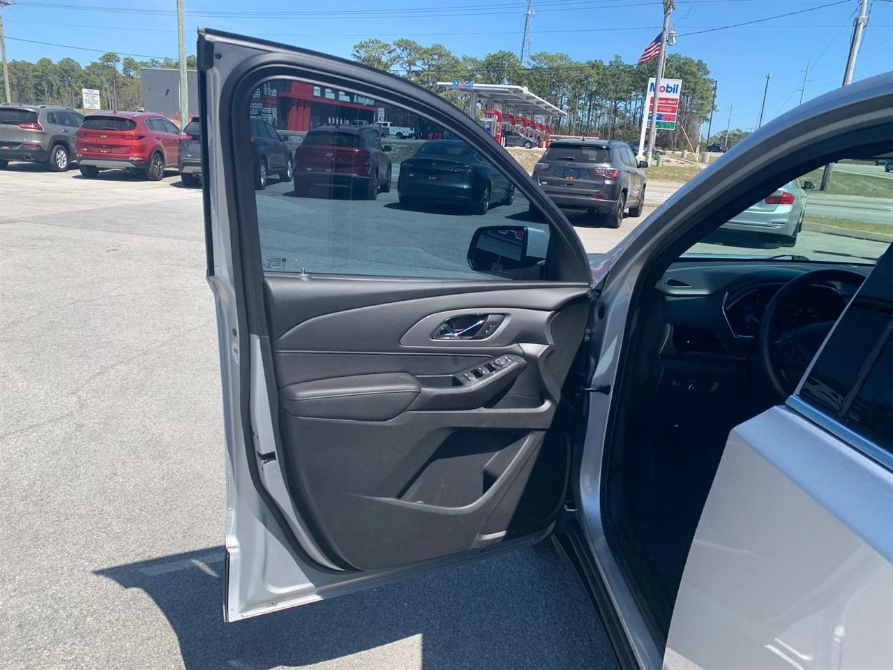 Chevrolet Traverse LT Cloth FWD 2022