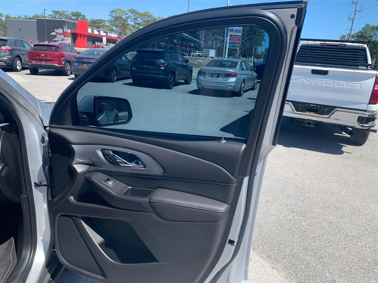 Chevrolet Traverse LT Cloth FWD 2022