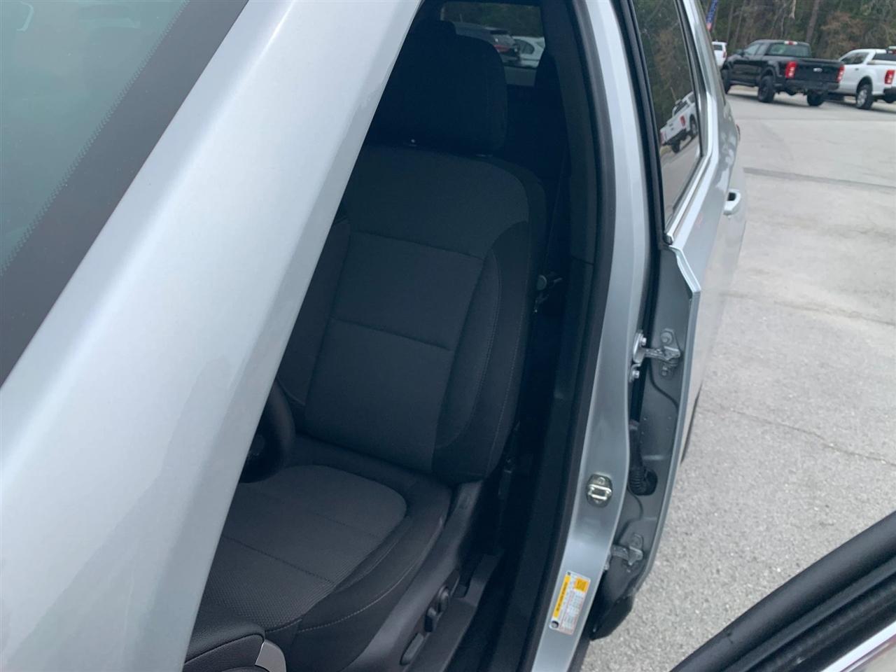 Chevrolet Traverse LT Cloth FWD 2022