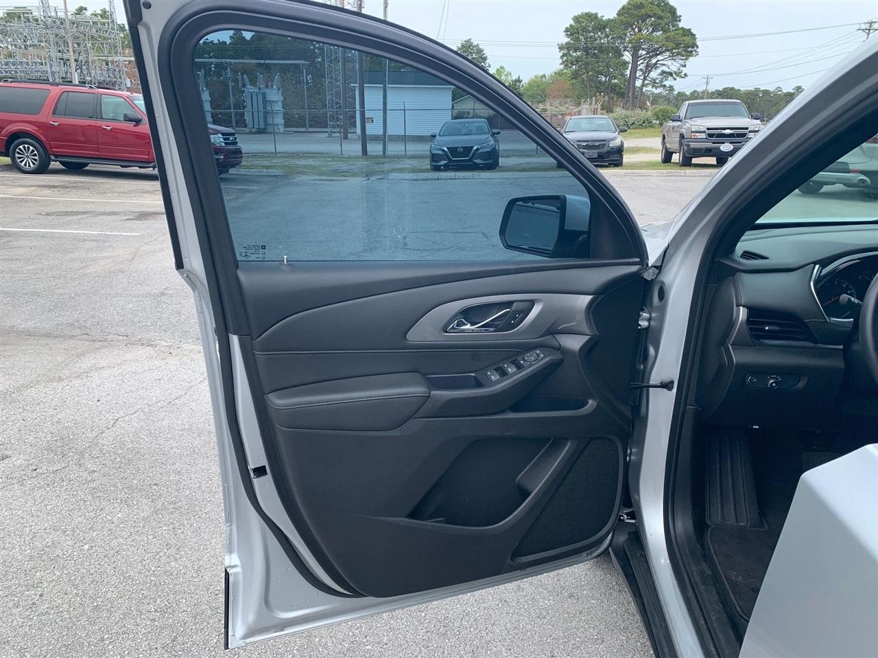 Chevrolet Traverse LT Cloth FWD 2022