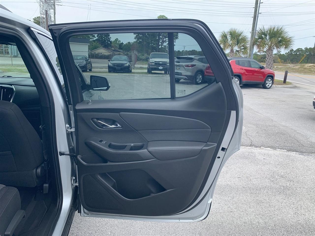 Chevrolet Traverse LT Cloth FWD 2022