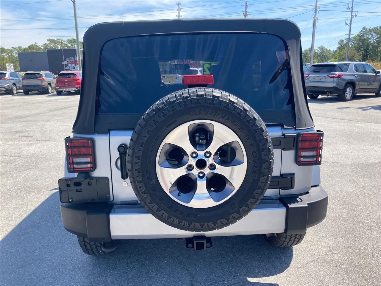 Jeep Wrangler Unlimited Sahara 4WD 2016