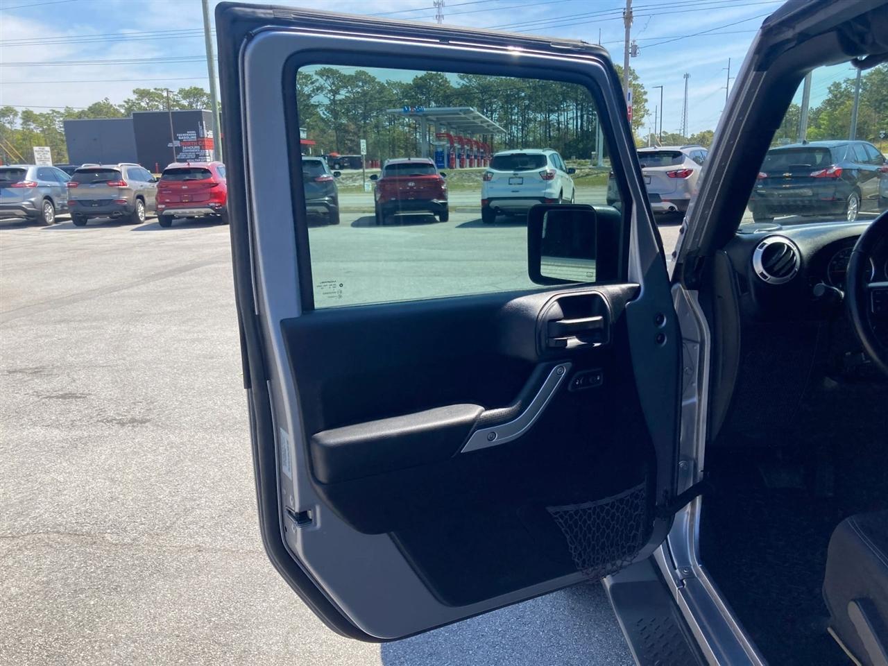 Jeep Wrangler Unlimited Sahara 4WD 2016