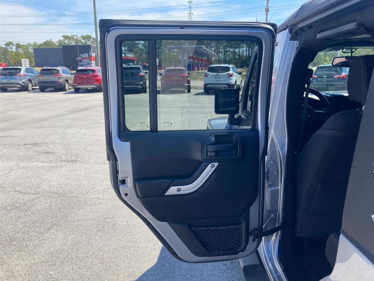 Jeep Wrangler Unlimited Sahara 4WD 2016