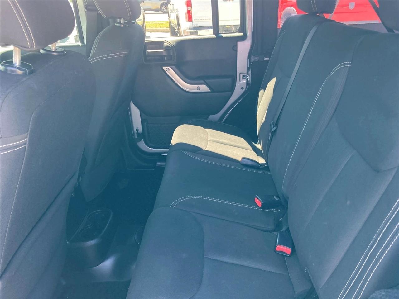 Jeep Wrangler Unlimited Sahara 4WD 2016