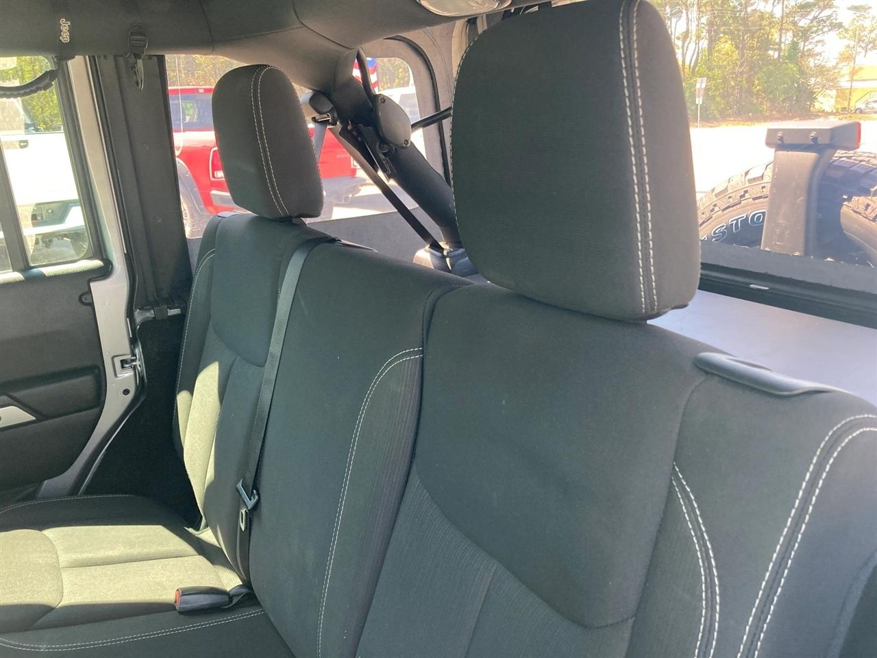 Jeep Wrangler Unlimited Sahara 4WD 2016