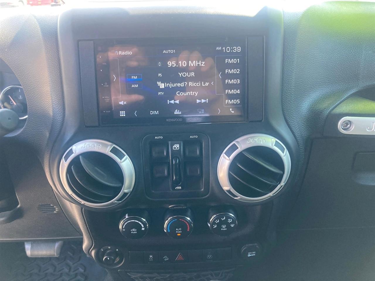 Jeep Wrangler Unlimited Sahara 4WD 2016