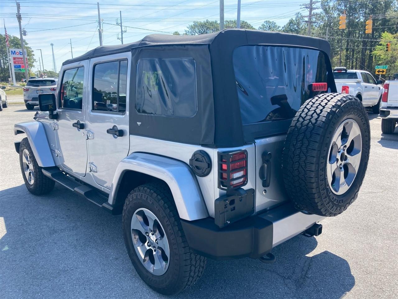 Jeep Wrangler Unlimited Sahara 4WD 2016