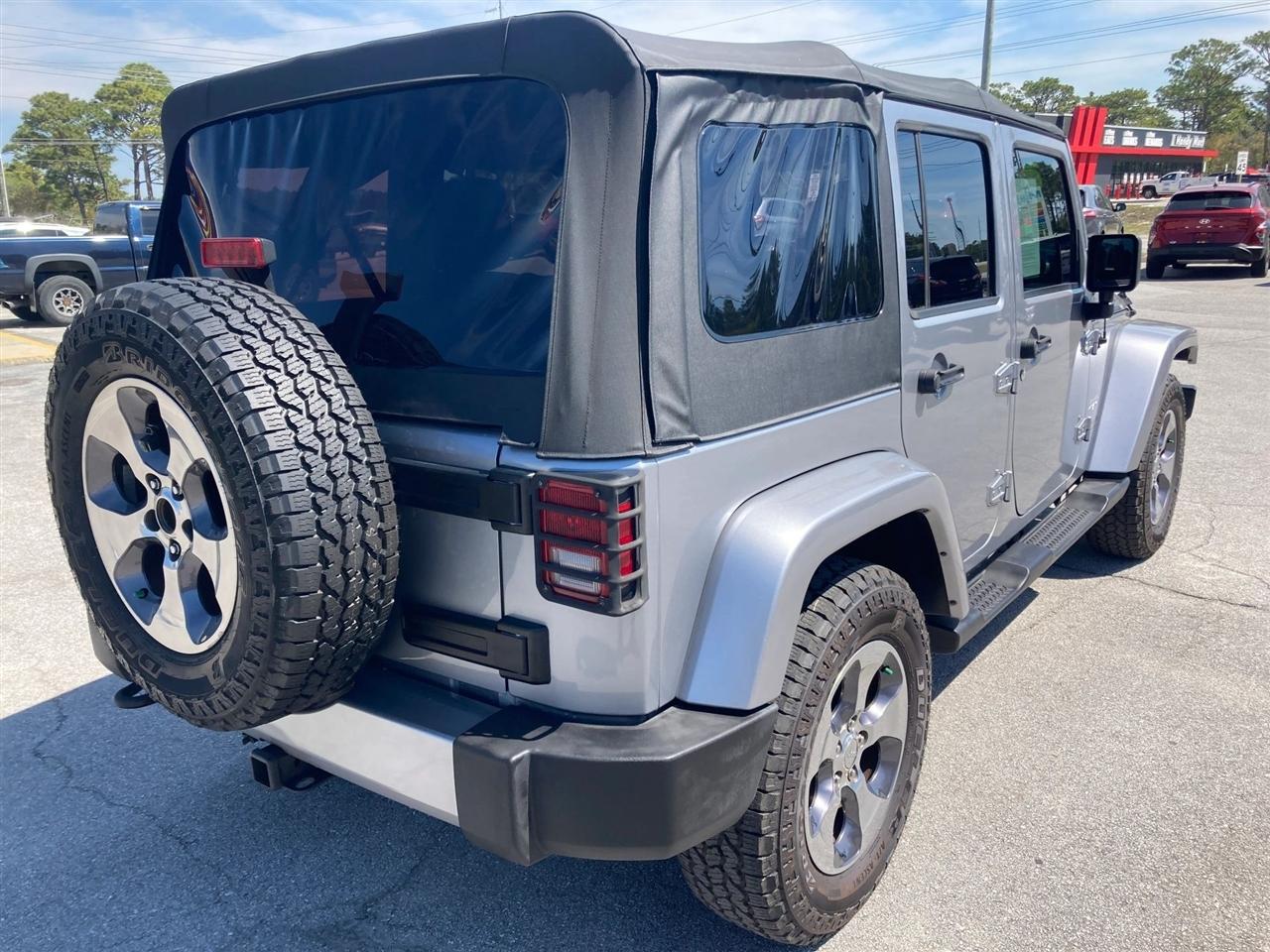 Jeep Wrangler Unlimited Sahara 4WD 2016