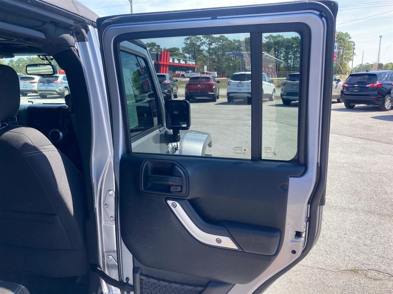 Jeep Wrangler Unlimited Sahara 4WD 2016