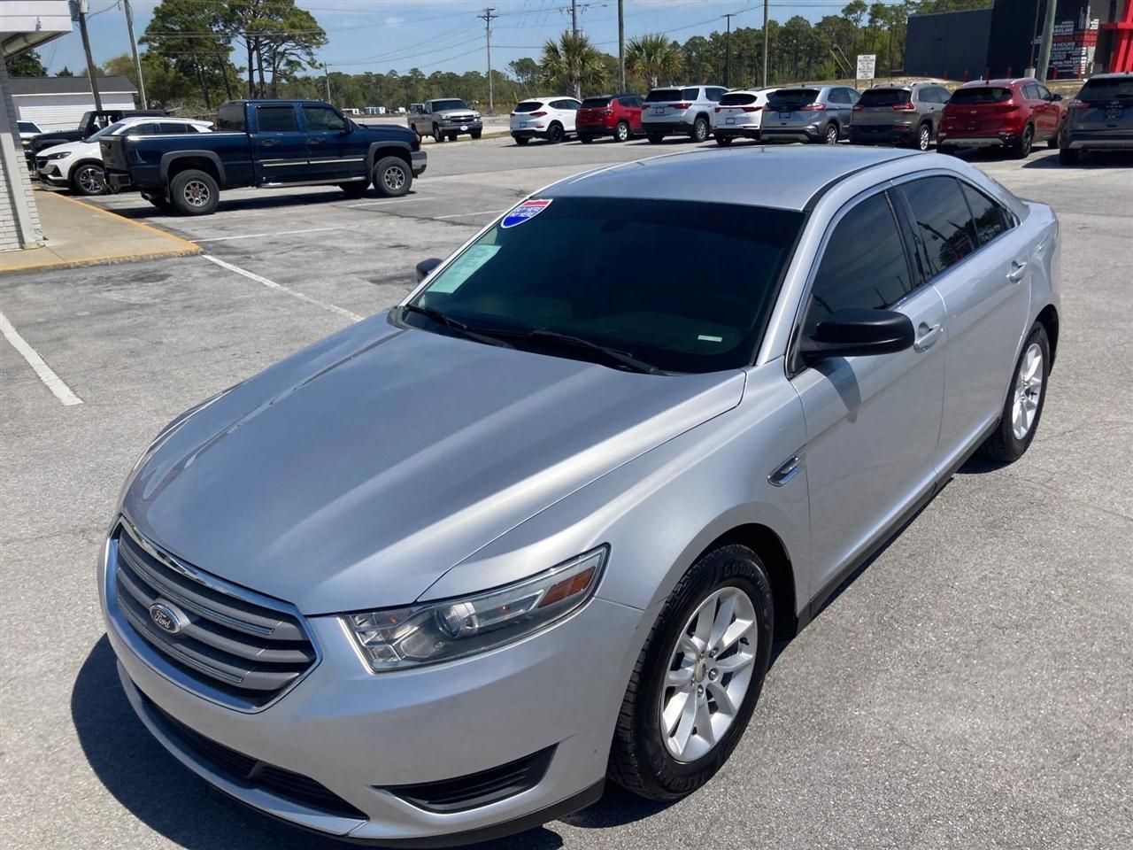 Ford Taurus SE FWD 2013